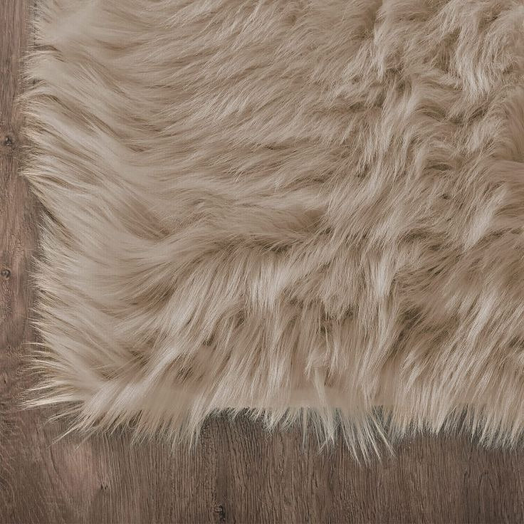 Faux Sheepskin Super Soft, Center Piece 2 x 3 Feet